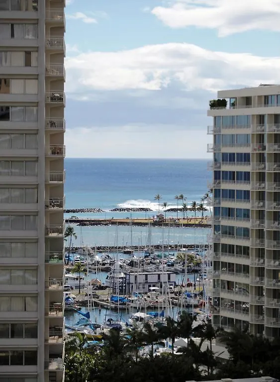 Ramada Plaza By Wyndham Waikiki Hotel Honolulu