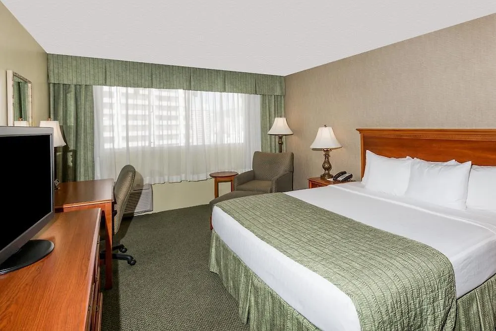 Ramada Plaza By Wyndham Waikiki Hotel Honolulu